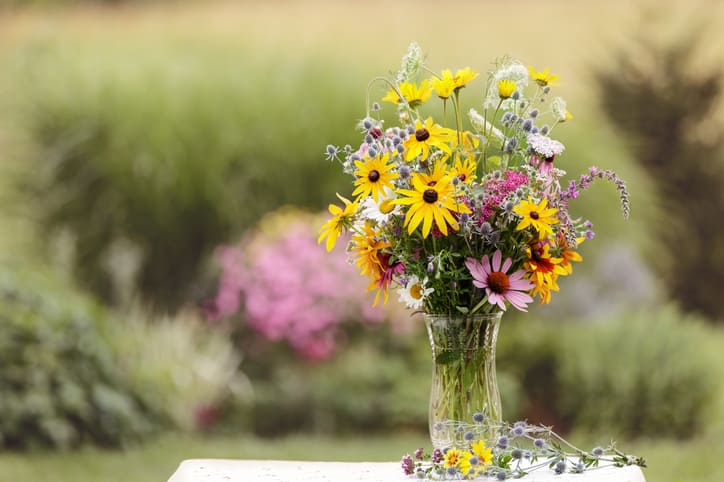 高級＆おしゃれな花瓶11ブランドを一挙紹介｜お花や部屋の雰囲気が変わる！