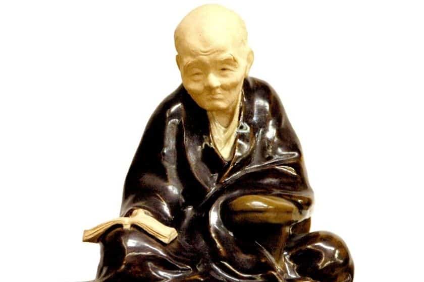 宮崎友禅の座像の写真