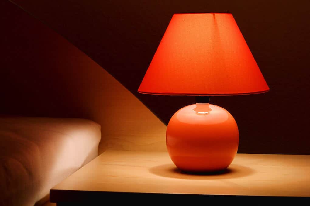 ベットルームにおすすめの照明10選｜天井照明＆ベッドサイドの間接照明