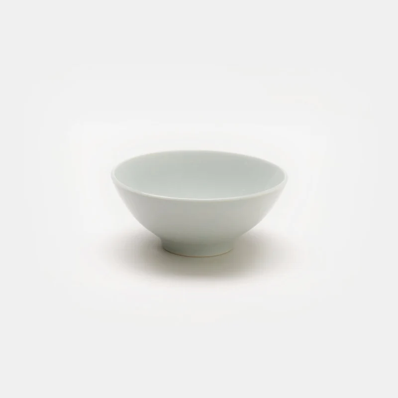 【お茶碗】佐賀県から 有田焼の はじめてのお茶碗 | “0歳からの伝統ブランドaeru”
