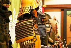 赤備えがかっこいい！武田信玄の甲冑アイテム4選 | 伝統工芸品